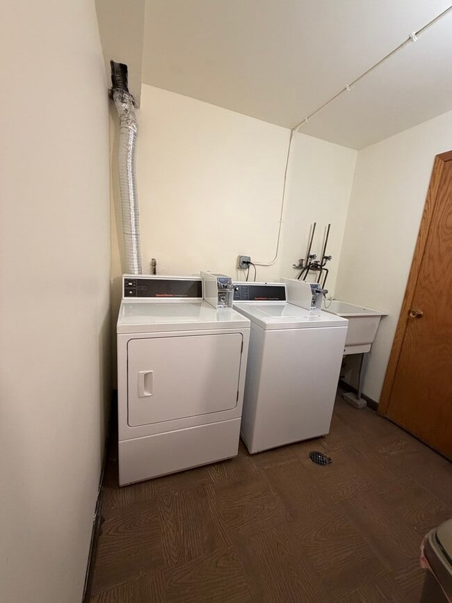 Building Photo - 3515 N Central Ave