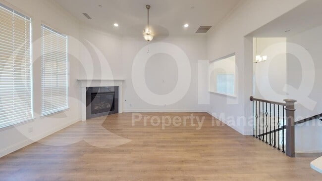Building Photo - 2232 Southwick Dr