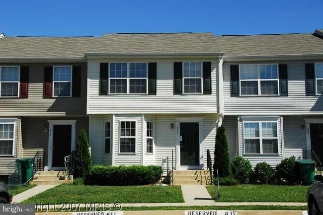 Building Photo - 411 Independence Dr