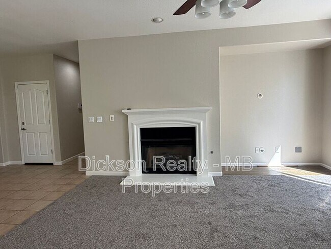 Building Photo - 475 Dartmoor Ct