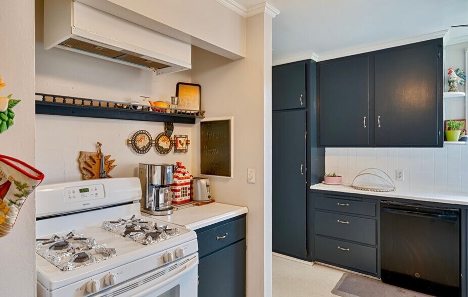 Building Photo - 4205 Lyle St