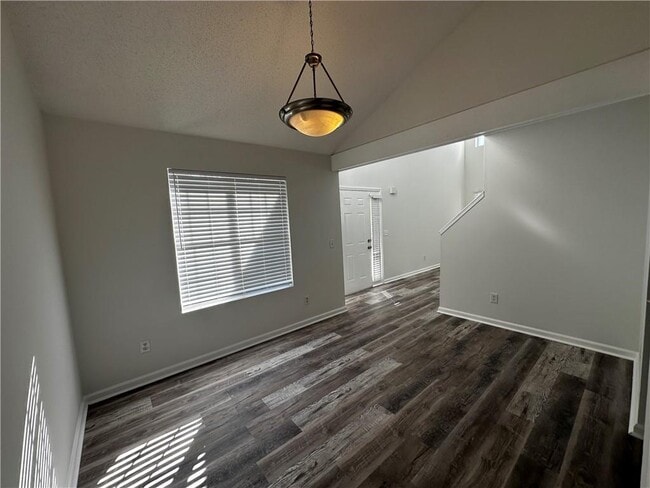 Building Photo - 1971 Abbey Province