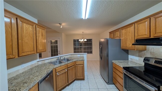 Building Photo - 2783 Boxwood Dr