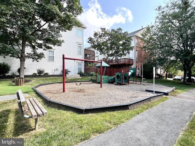 Building Photo - 2819 St Croix Dr
