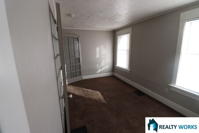 Building Photo - 1919 Washington St