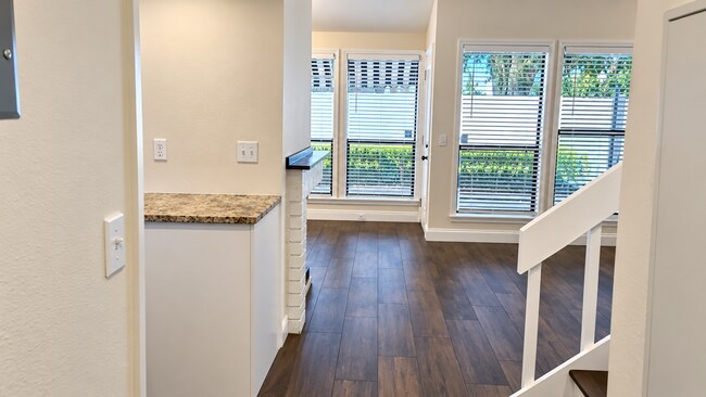 Building Photo - 602 Trinidad Ct