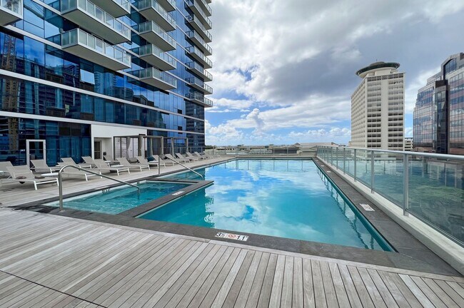 Building Photo - Azure 2507 - Urban Living in the Heart of ...