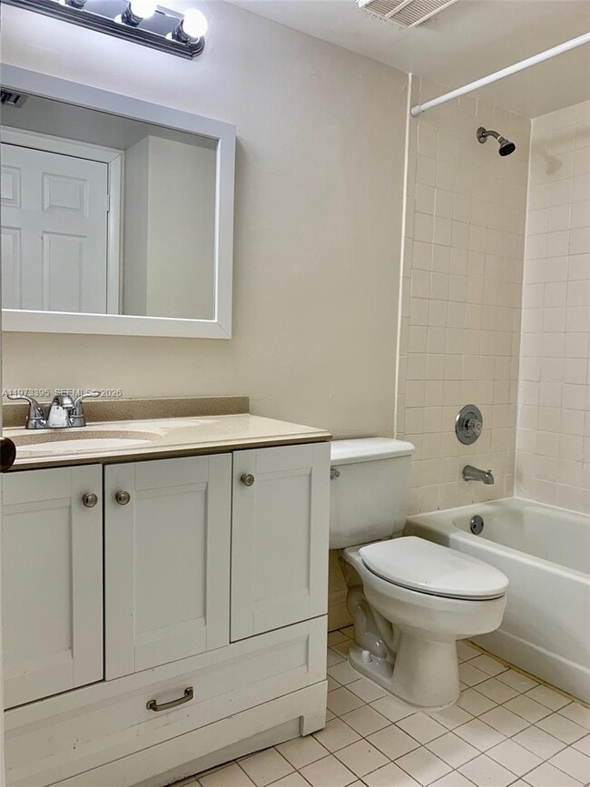 Building Photo - 9516 SW 140th Ct