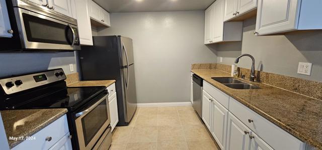 Building Photo - 465 4th Ave