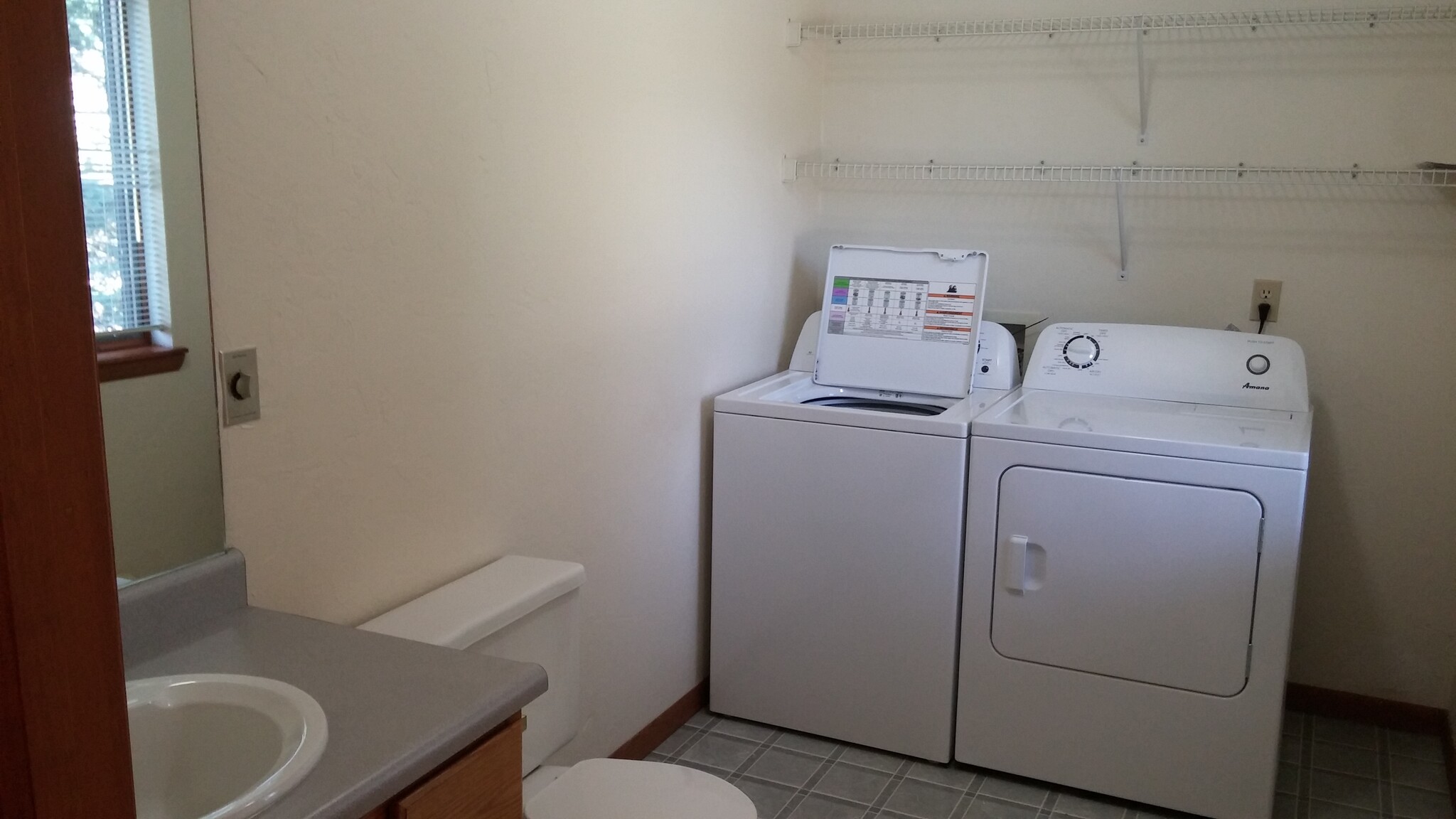 1st floor half bath and laundry room - 202 S Maple Ave