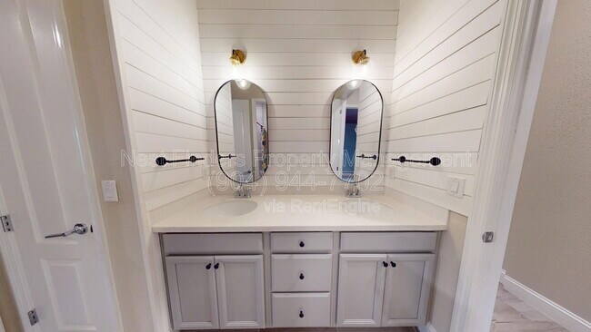 Building Photo - 57 Carina Trl