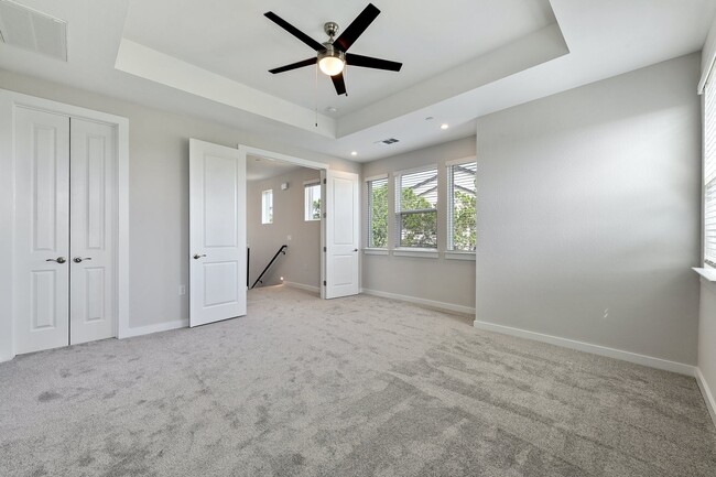 Building Photo - 12001 Vista Parke Dr