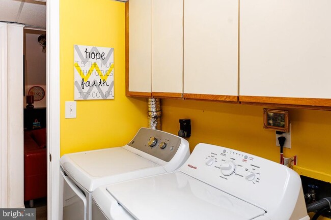 Building Photo - 7286 Earlys Rd