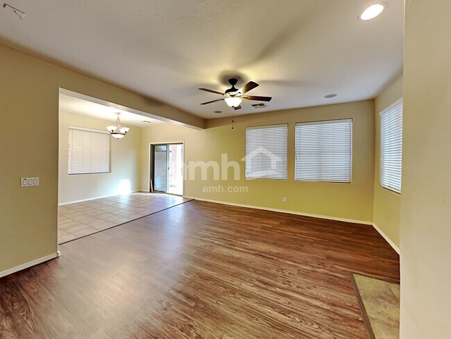 Building Photo - 3860 E Flower St