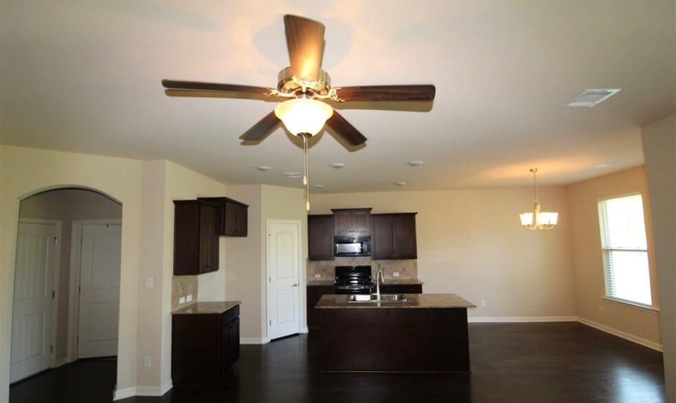 Building Photo - 6448 Oaks Edge Dr