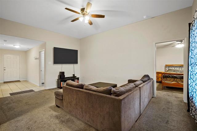 Building Photo - 121 Dodge City Ct