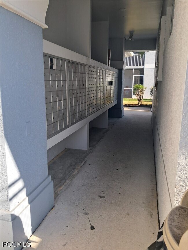 Building Photo - 8358 Bernwood Cove Loop