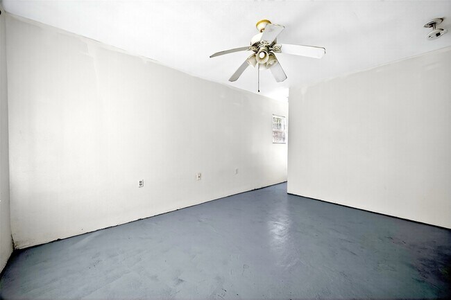 Building Photo - 423 Gammon Dr