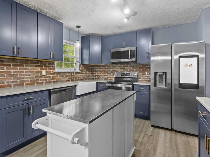 Building Photo - 2007 Robert Bowie Dr