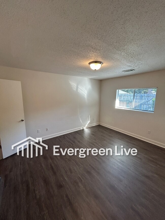 Building Photo - 60 Boreal Ct