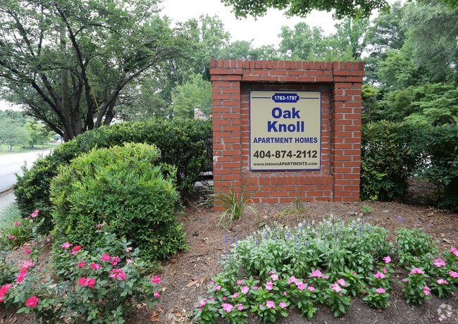 Building Photo - Oak Knoll Apartments