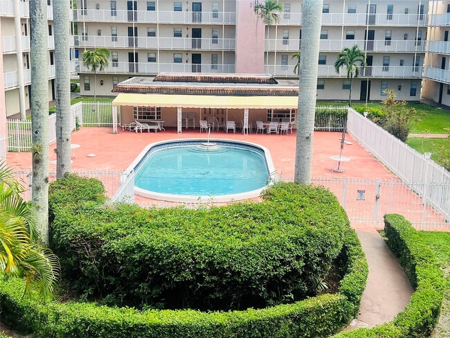 Building Photo - 2800 NW 56th Ave