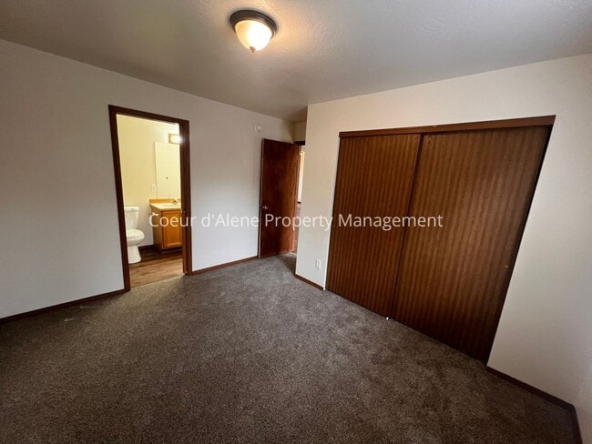 Building Photo - 3290 N 11th St