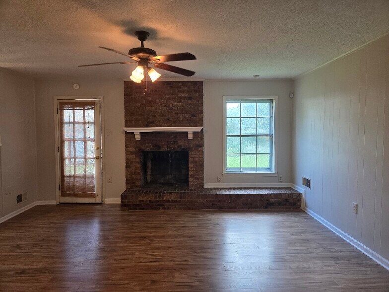 Building Photo - 6322 Northampton Dr