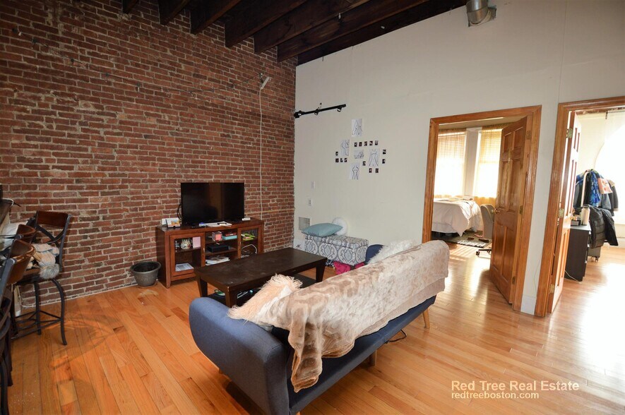 Building Photo - 25 Saint Marys Ct