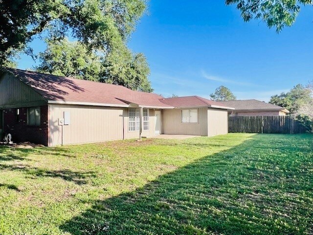 Building Photo - 7142 Valeview Drive