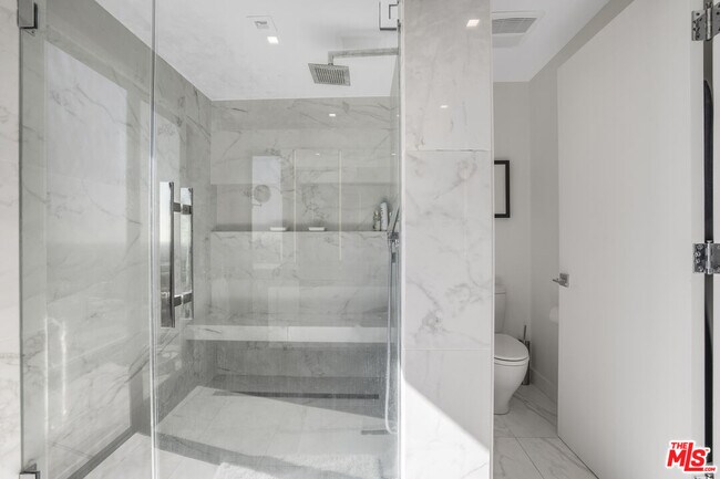 Building Photo - 1600 Marlay Dr