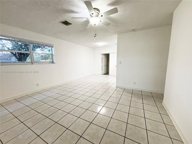 Primary Photo - 560 SW 50th Terrace