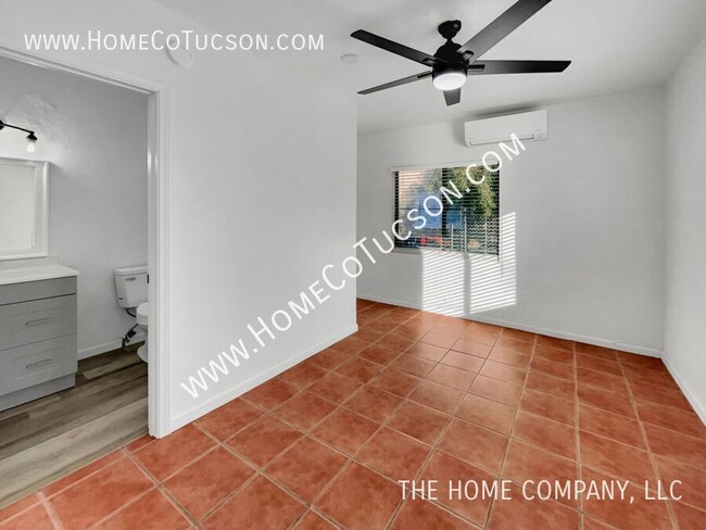 Building Photo - Charming 1-Bedroom Home Near UofA – Modern...