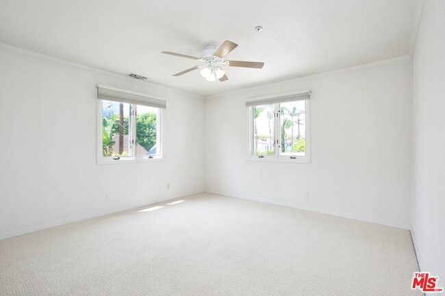 Building Photo - 333 S McCarty Dr