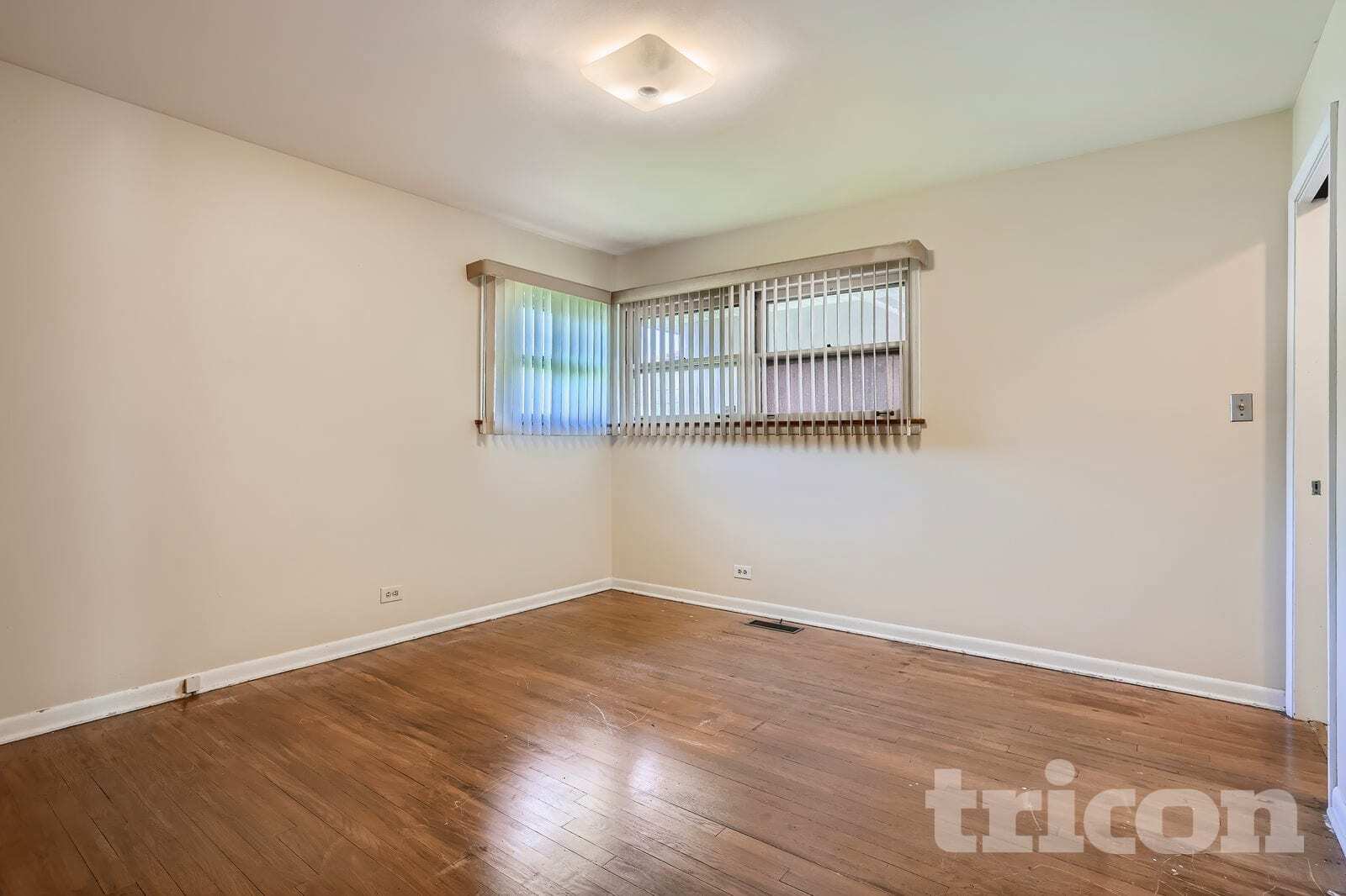 Building Photo - 8512 Frontage Rd