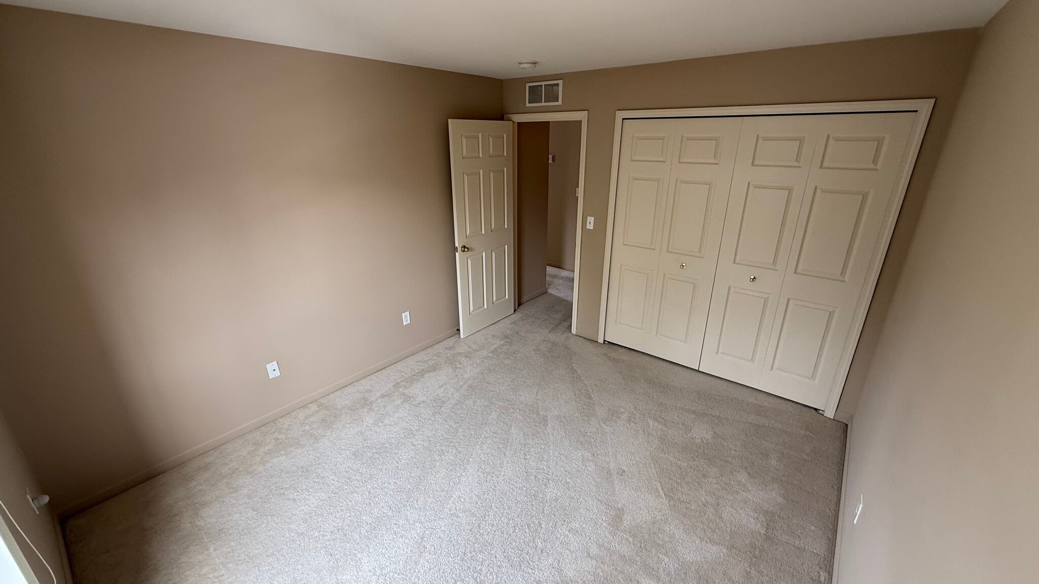 bedroom - 4200 Chesapeake Cir