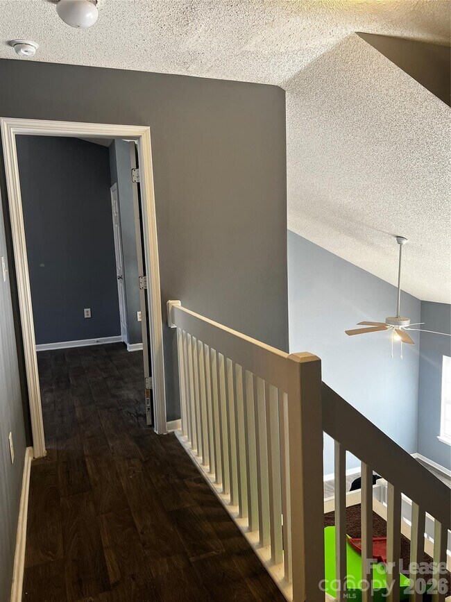 Building Photo - 7655 Petrea Ln