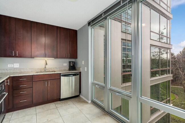 Building Photo - 9715 Woods Dr