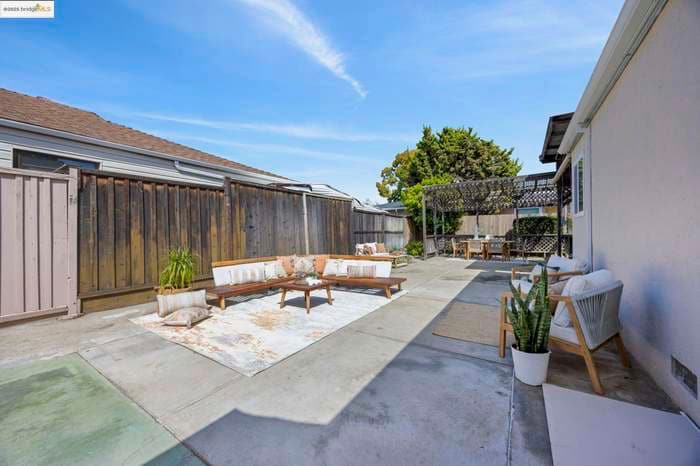 Building Photo - 20674 Forest Ave