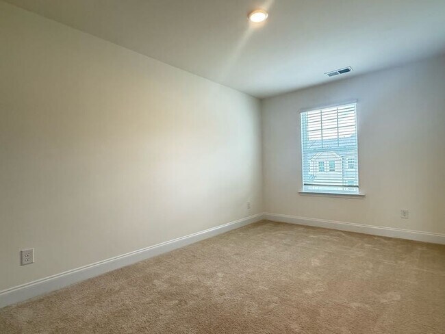Building Photo - 3 Bedroom One Garage Single Family