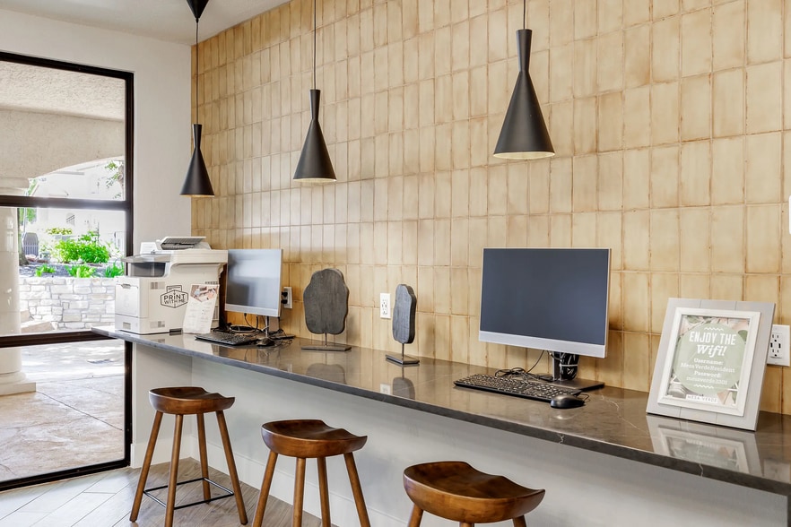 Building Photo - 3201 Duval Rd