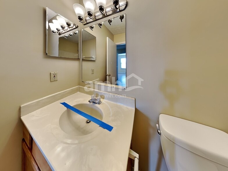 Building Photo - 5798 Sharets Dr