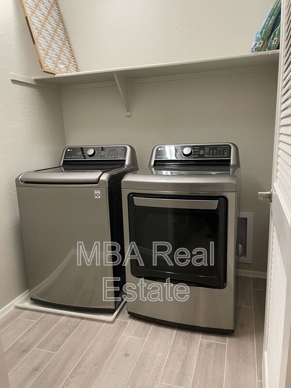 Building Photo - 14870 W Encanto Blvd