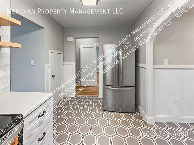 Building Photo - 2005 16th St