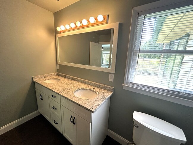 Building Photo - Fully Renovated 3BR/2BA Home with Creek Vi...