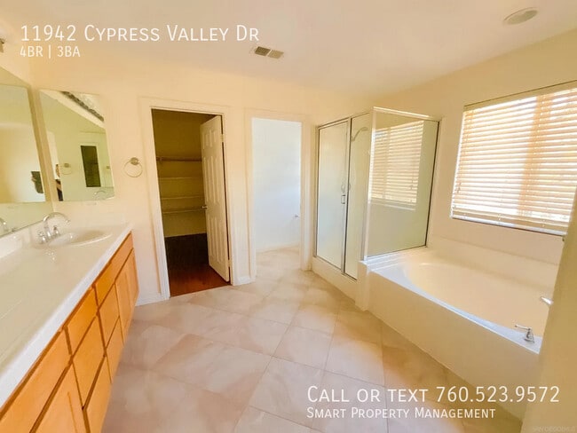 Building Photo - 11942 Cypress Valley Dr