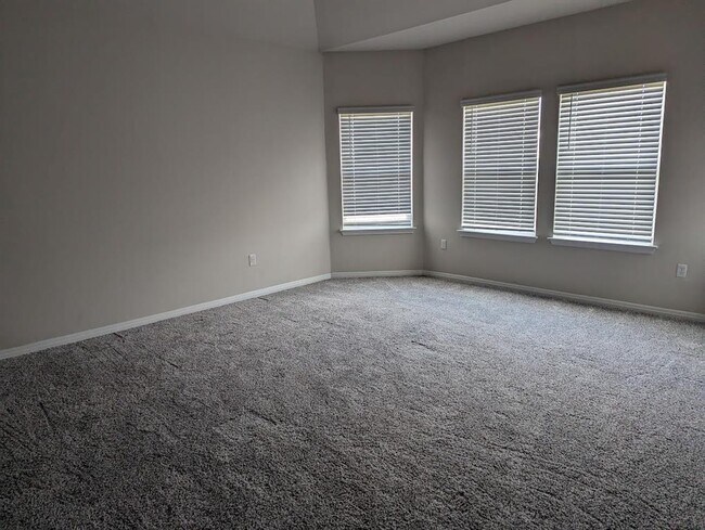 Building Photo - 6400 Rounded Pebble Ln