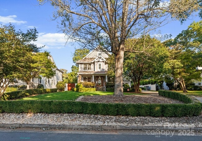 Building Photo - 3125 Pinehurst Pl