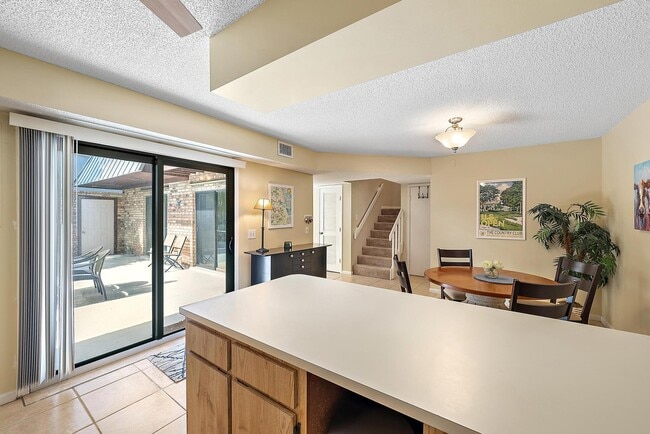 Building Photo - 1420 Ocean Way