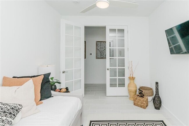 Building Photo - 5939 Gala Dr